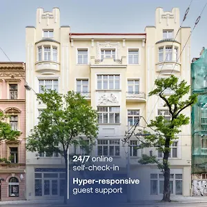 Turnkey I Charles Square Apartamento Praga