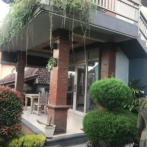 Raditya , Ubud Indonesia